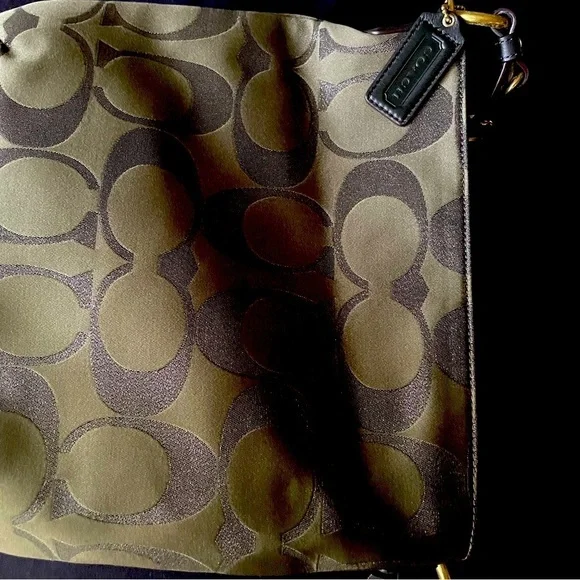 Coach Bag, Coach crossbody, Coach green bag. - Picture 16 of 16
